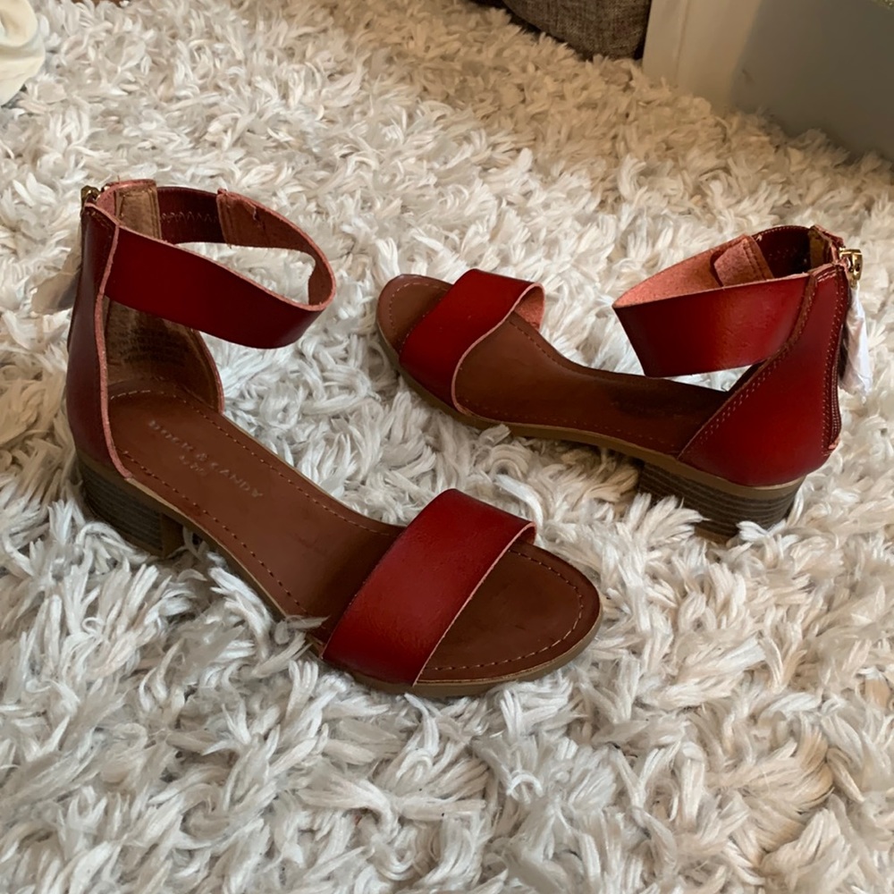 Leather heeled sandal